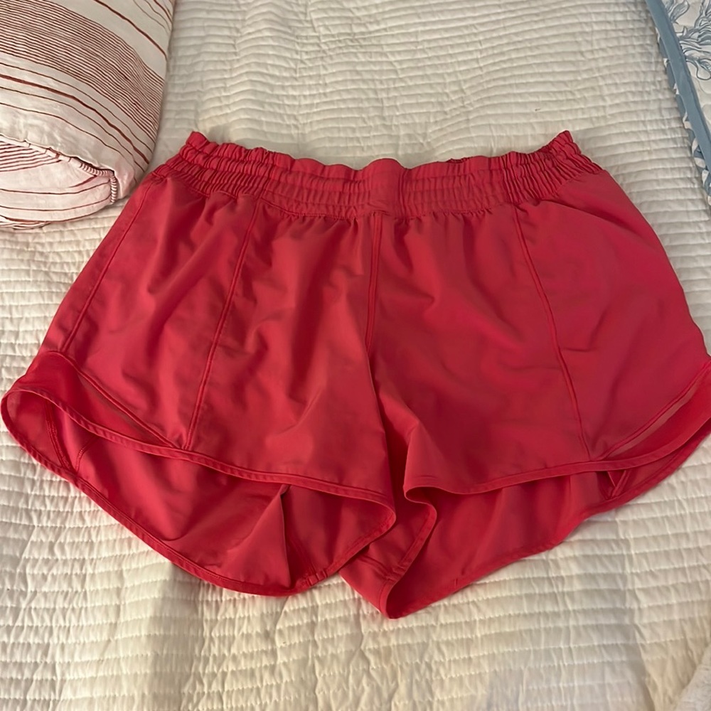 Lululemon pink hottie hot shorts